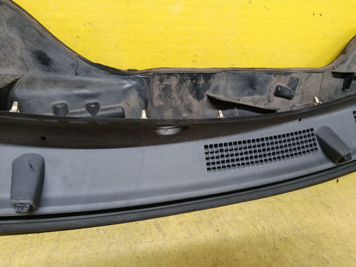 Решетка под лобовое стекло 55708-B2200 на Daihatsu Tanto LA600S Фото 4