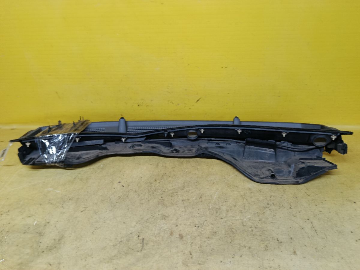 Решетка под лобовое стекло 55708-B2200 на Daihatsu Tanto LA600S Фото 5