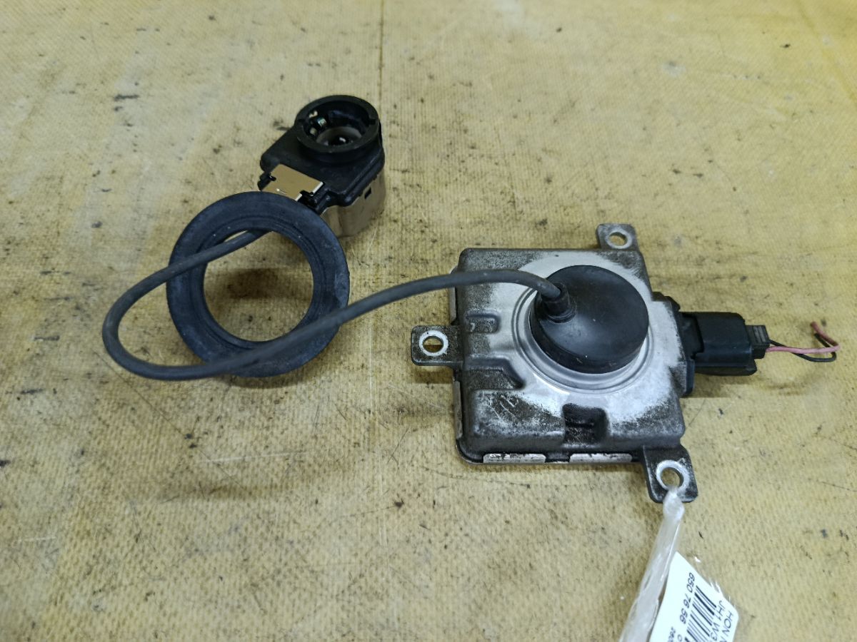 Блок розжига ксенона на Honda N-Wgn JH1 Фото 1