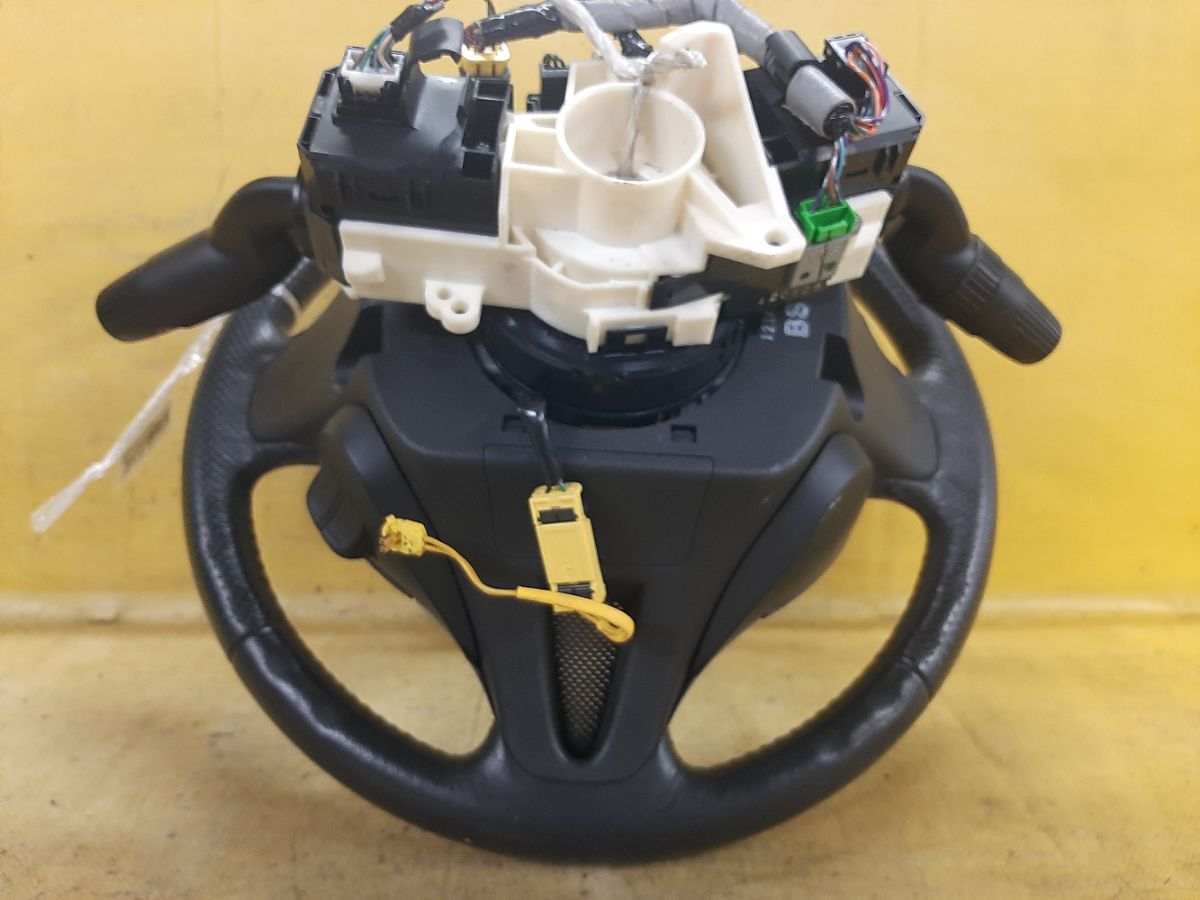 Руль на Honda Fit Hybrid GP1 Фото 4