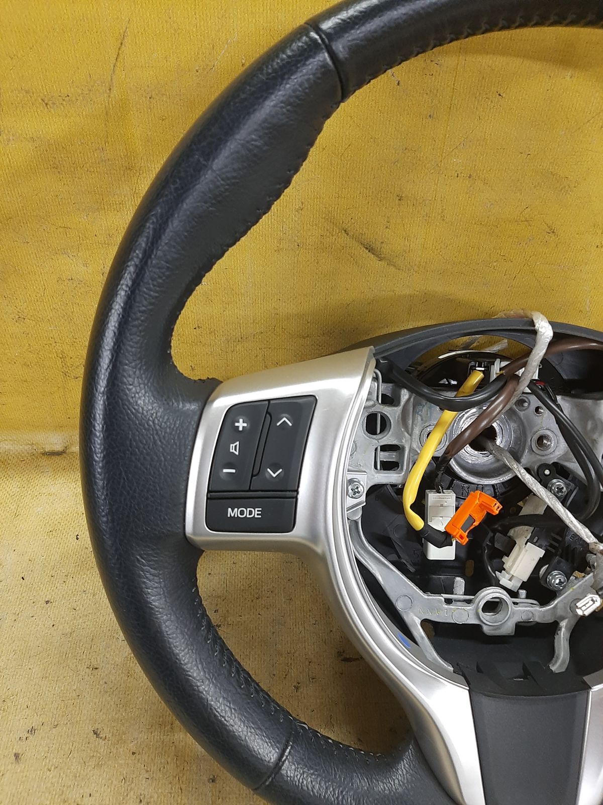 Руль на Toyota Ractis NCP120 Фото 3