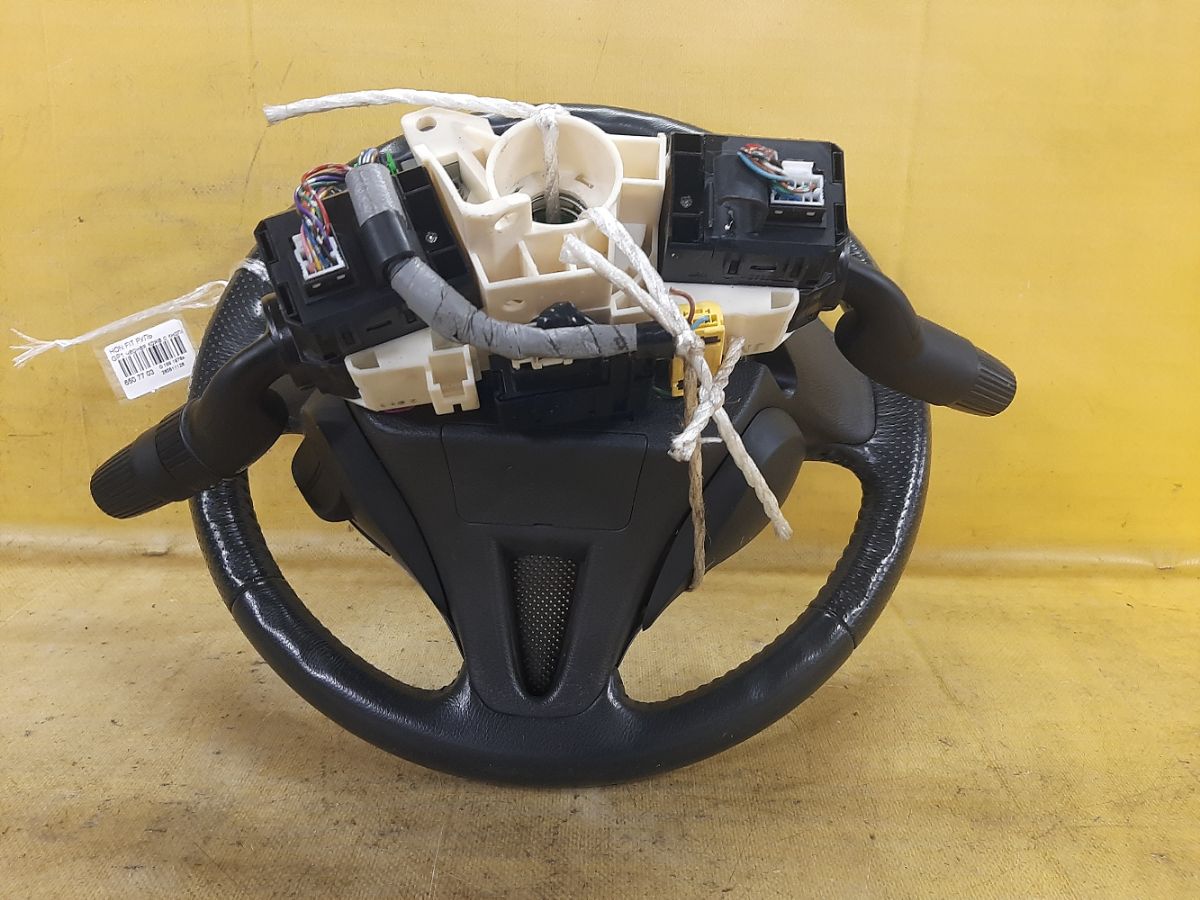 Руль на Honda Fit Hybrid GP1 Фото 6