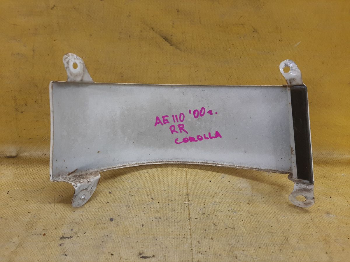 Планка задняя на Toyota Corolla AE110 Фото 2