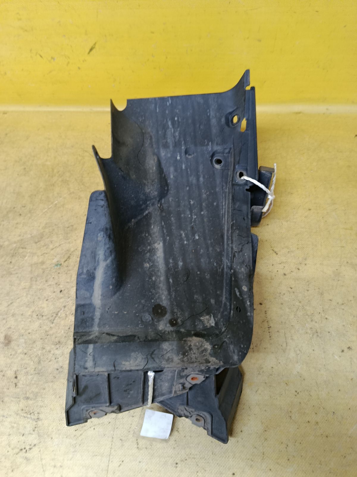 Подкрылок D09H50341, D09H50351 на Mazda Demio DJ5FS S5-DPTR Фото 4