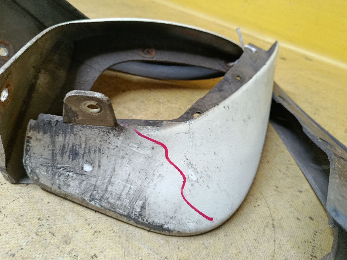 Брызговик на Nissan March K13 Фото 3