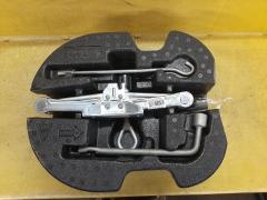 Домкрат на Nissan Note E12 84975-3VA0A