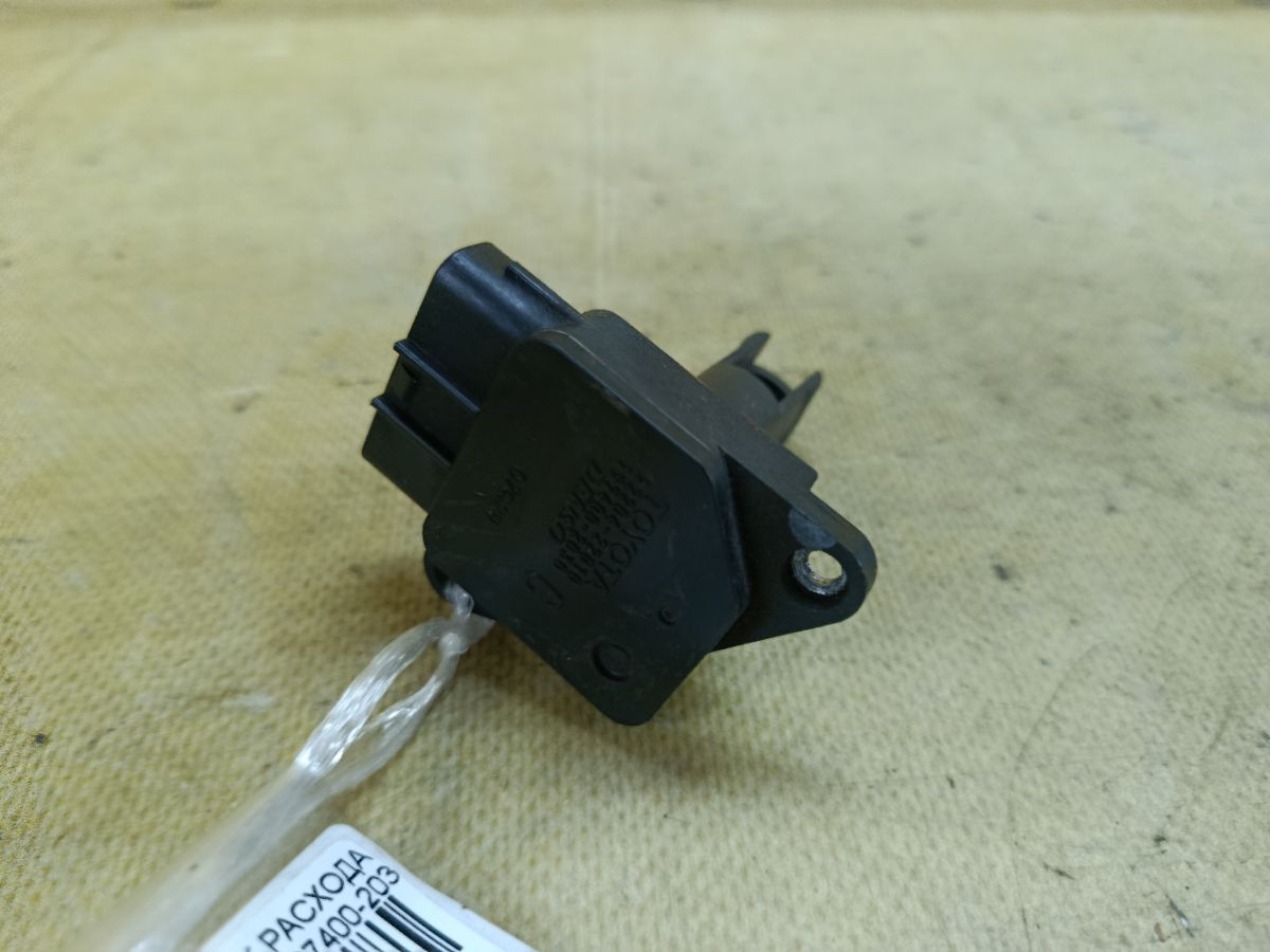 Датчик расхода воздуха 22204-22010, 22204-0J010 на Toyota Фото 1