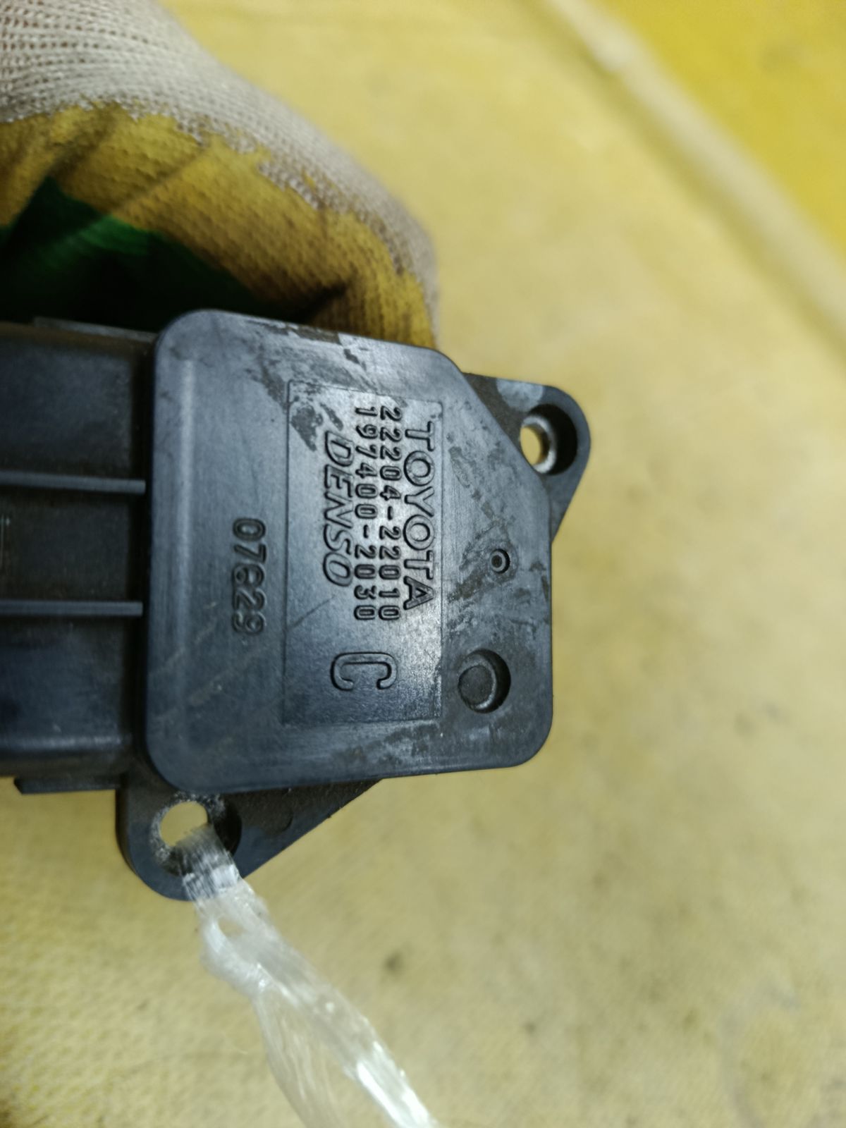 Датчик расхода воздуха 22204-22010, 22204-0J010 на Toyota Фото 2