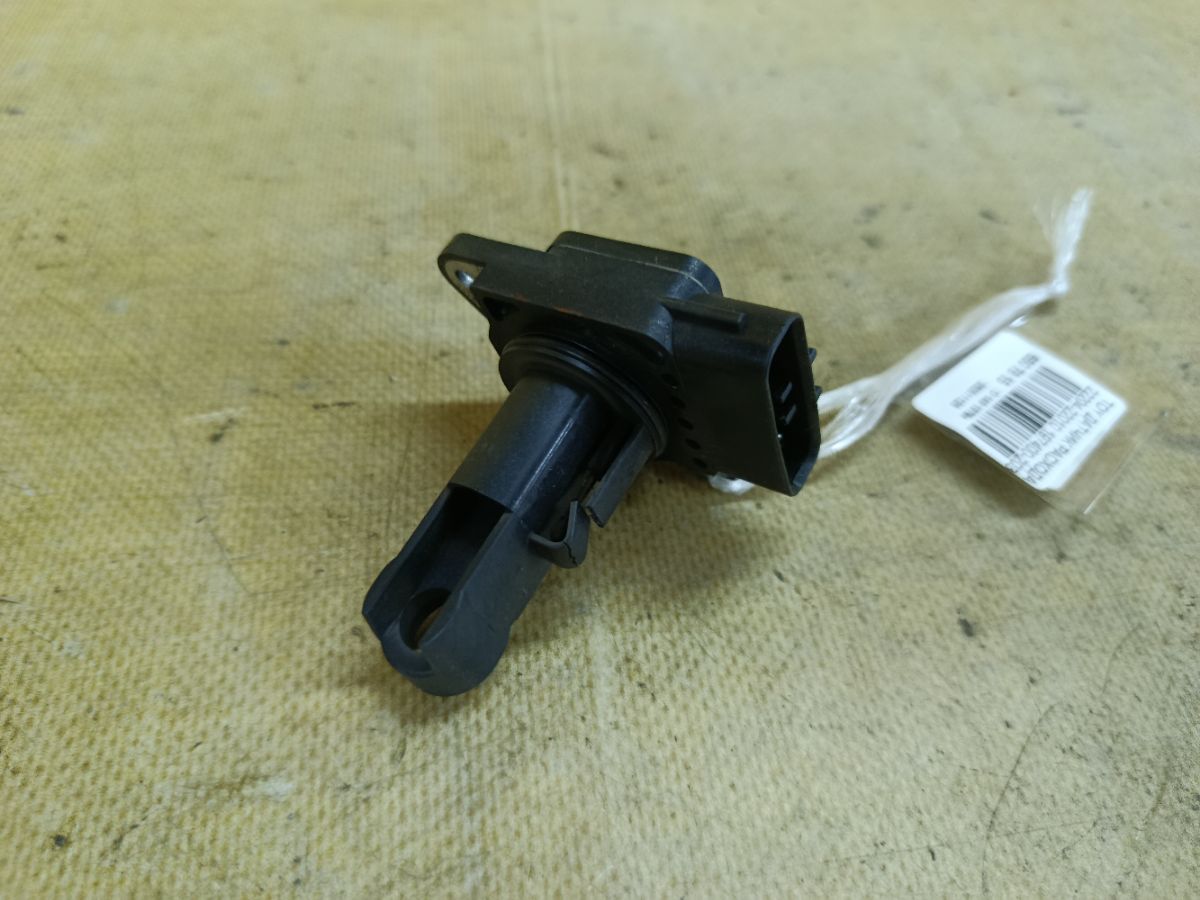 Датчик расхода воздуха 22204-22010, 22204-0J010 на Toyota Фото 3
