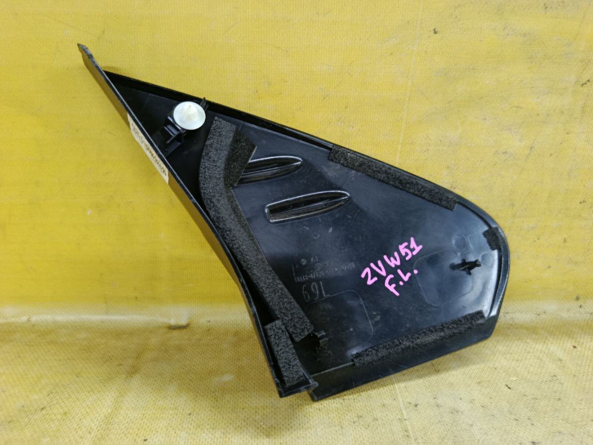 Накладка на крыло 60118-47020 на Toyota Prius ZVW51 Фото 4