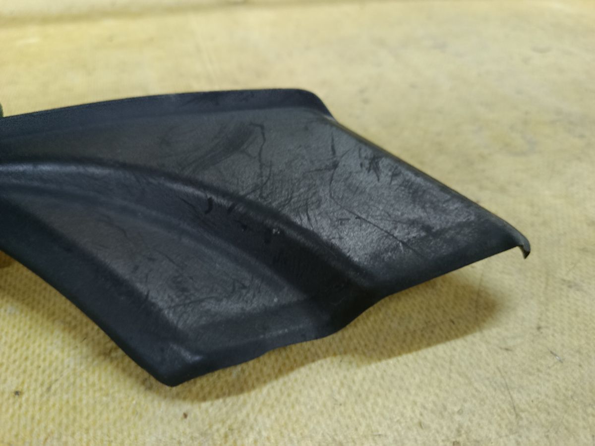 Решетка под лобовое стекло 53867-52150 на Toyota Aqua NHP10 Фото 2