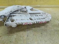 Крепление бампера 52115-28210, 52116-28210 на Toyota Voxy ZRR70G Фото 2