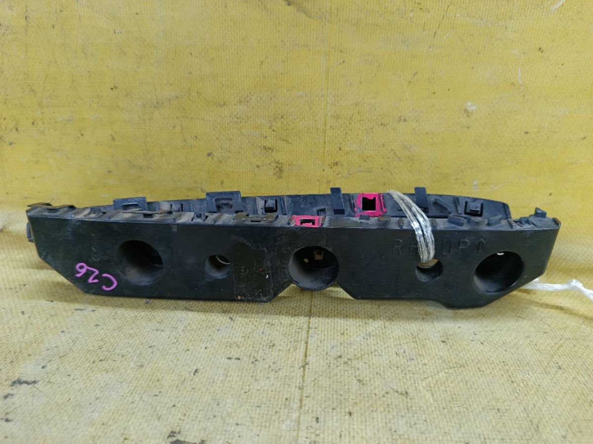 Крепление бампера 62221-3GS0A, 62220-3GS0A на Nissan Serena C26 Фото 3
