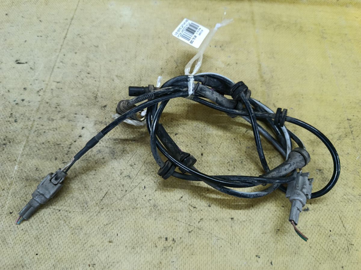Датчик ABS на Nissan Serena FC26 MR20DD Фото 1
