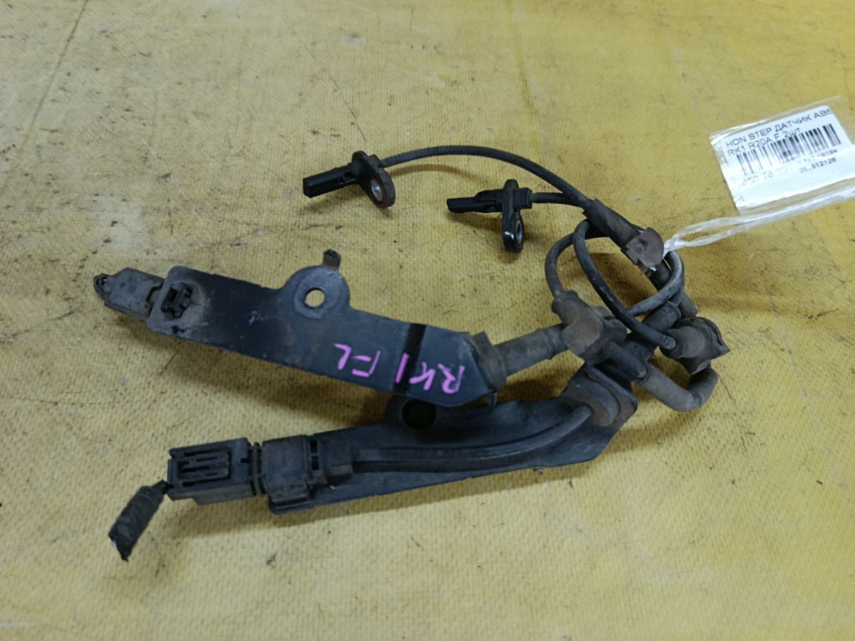 Датчик ABS на Honda Stepwgn RK1 R20A Фото 1