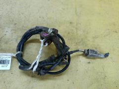 Датчик ABS на Nissan Serena C26 MR20DD, Переднее расположение