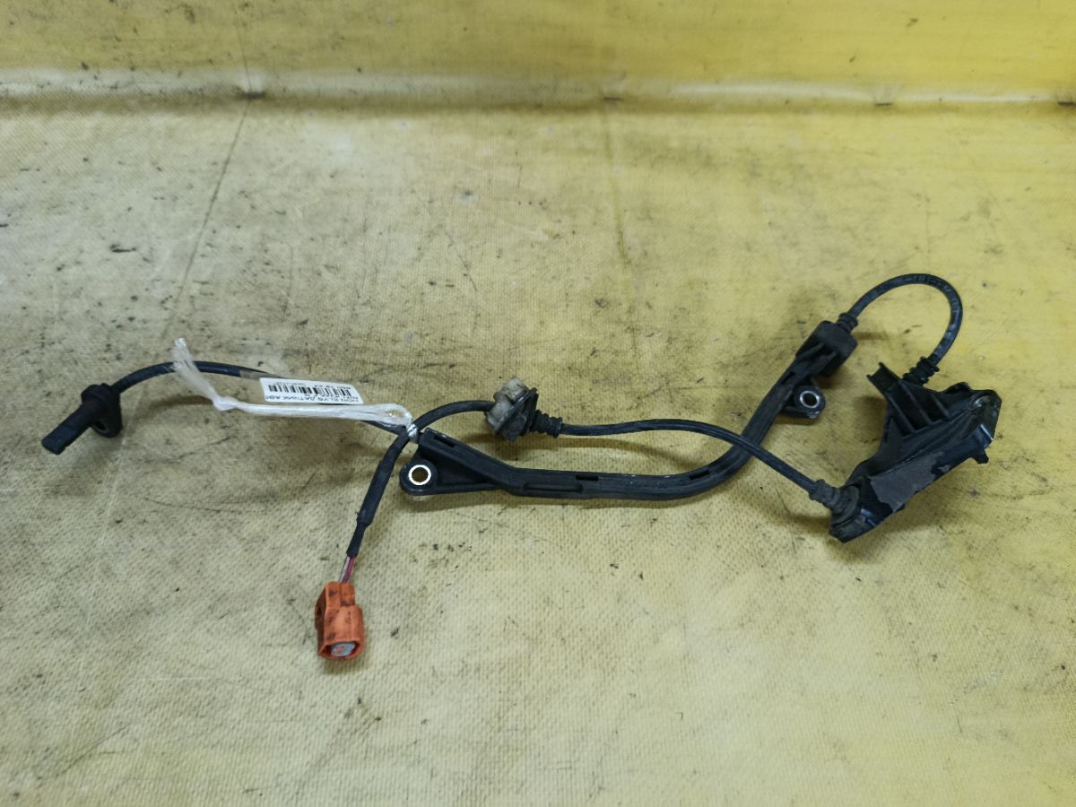 Датчик ABS на Honda Elysion RR1 K24A Фото 1