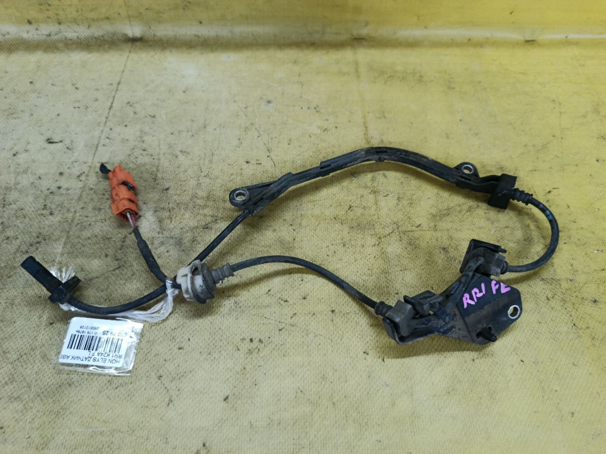 Датчик ABS на Honda Elysion RR1 K24A Фото 1