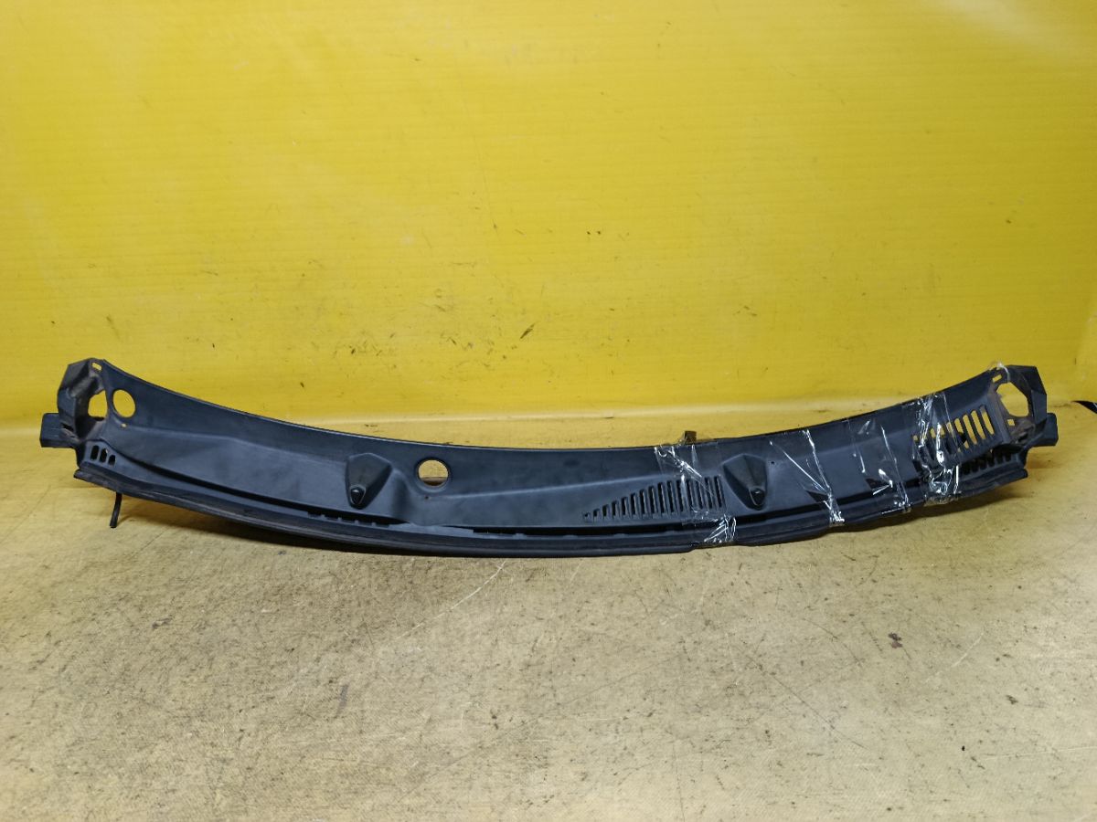 Решетка под лобовое стекло 72331-72M0 на Suzuki Wagon R MH34S Фото 1