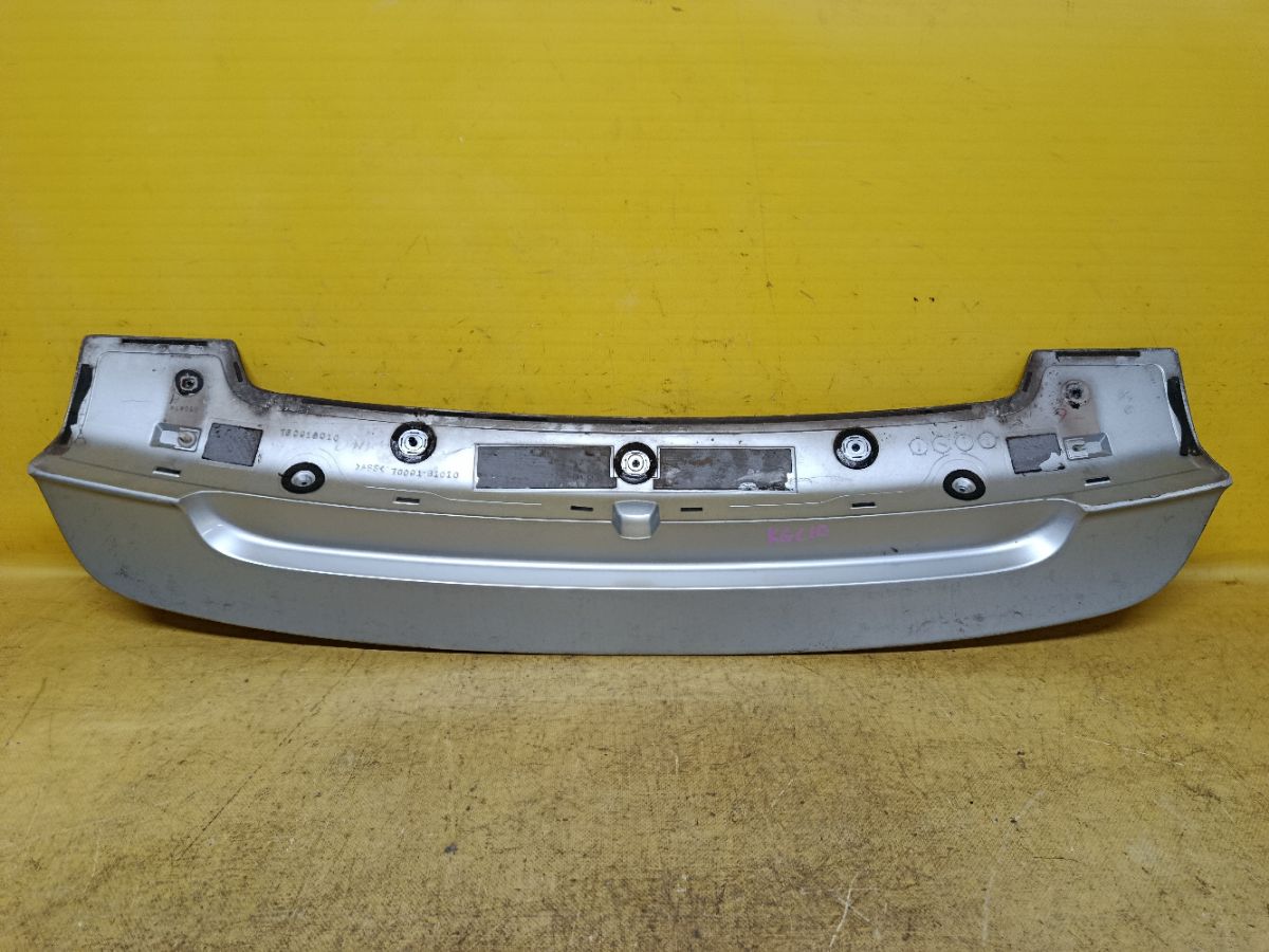 Спойлер 76091-B1010 на Toyota Passo KGC10 Фото 4