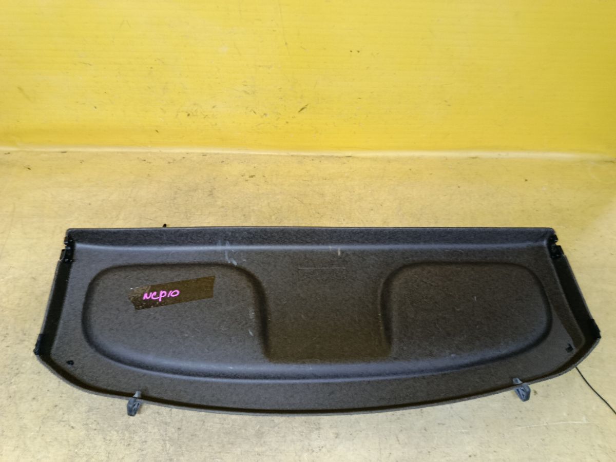 Шторка багажника 64330-52010-C0 на Toyota Vitz NCP10 Фото 2
