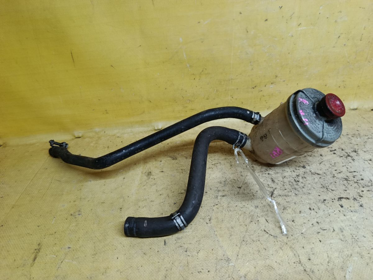 Бачок гидроусилителя 53701-SFE-003 на Honda Elysion RR1 K24A Фото 1