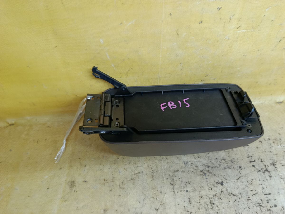 Подлокотник на Nissan Sunny FB15 Фото 4