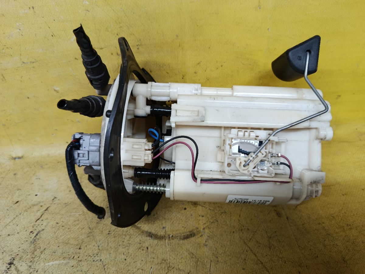 Бензонасос 42021-AG000 на Subaru Legacy BL5 EJ20T Фото 1