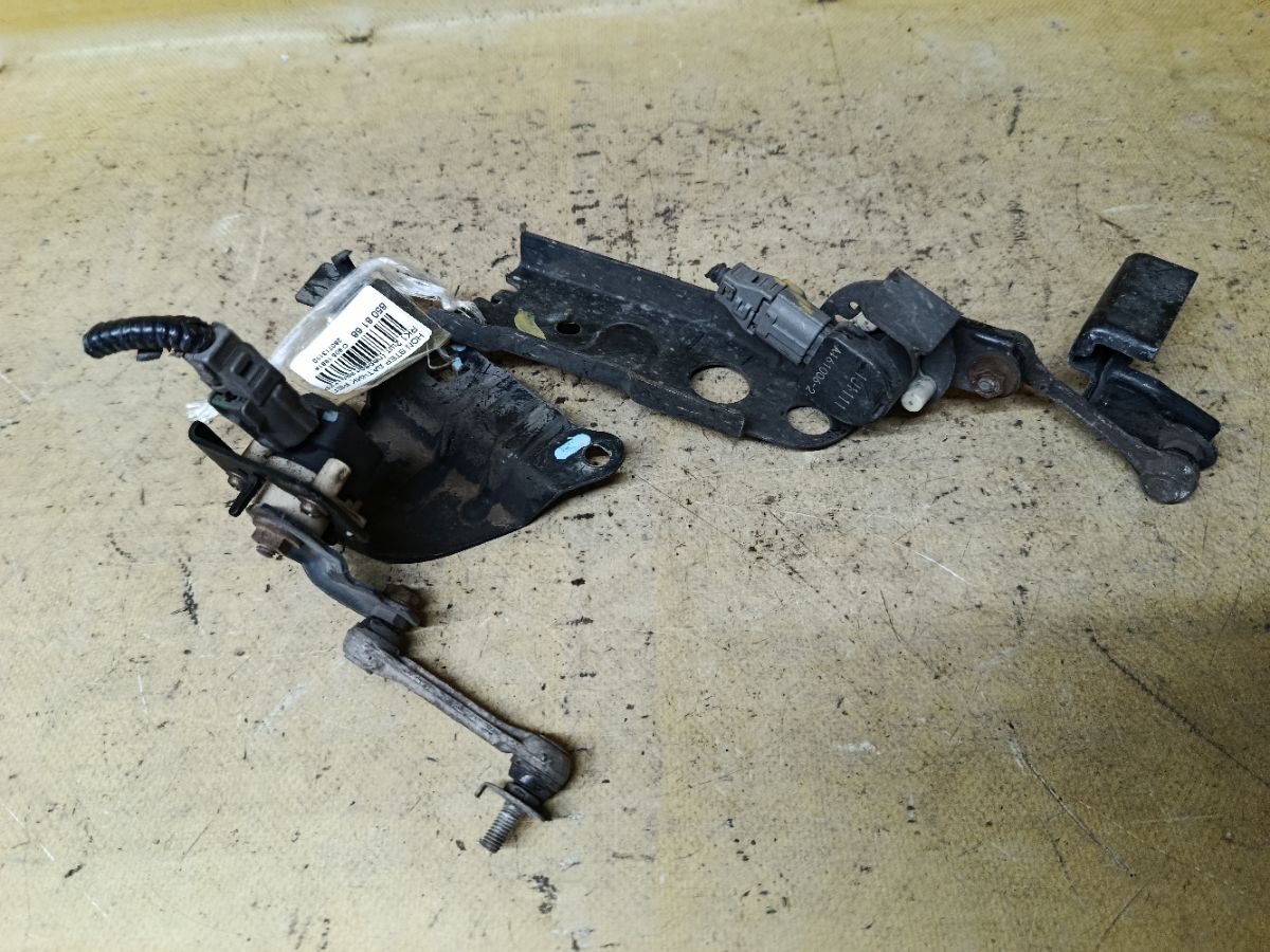 Датчик регулировки наклона фар на Honda Stepwgn RK1 Фото 1