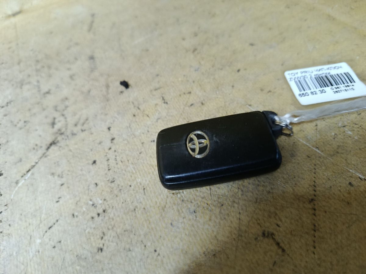 Чип-ключ на Toyota Prius ZVW30 Фото 1