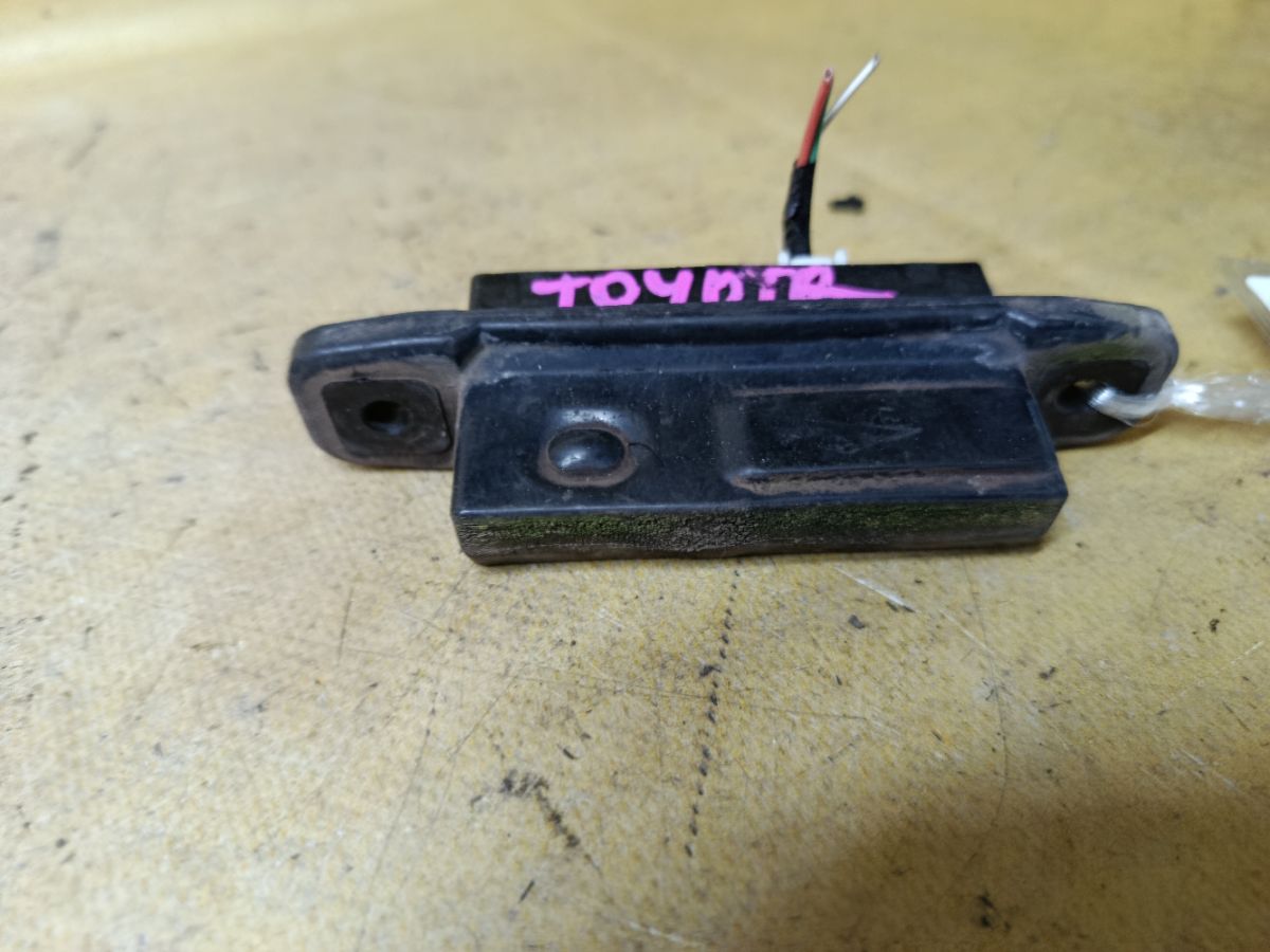 Ручка двери на Toyota Aqua NHP10 Фото 2