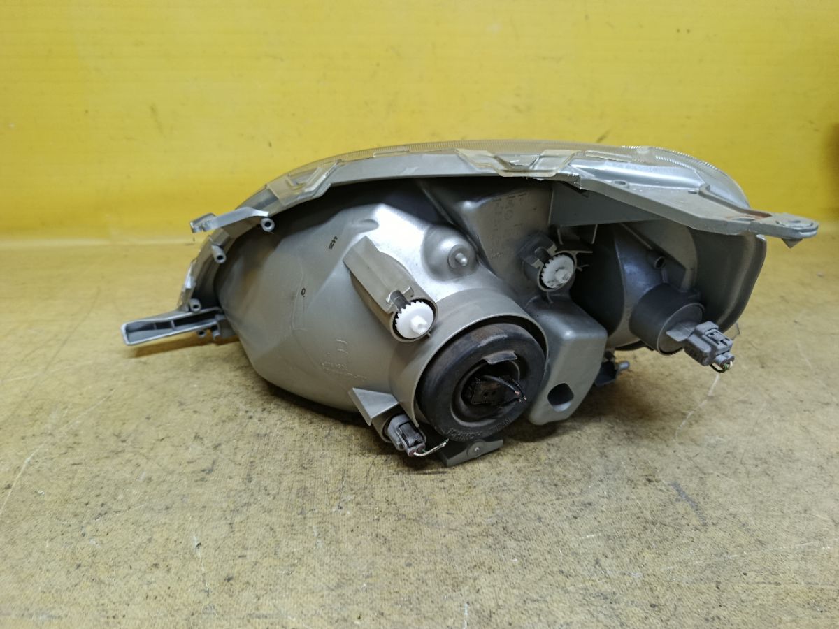 Фара 52-001 52-001 на Toyota Vitz NCP10 Фото 4