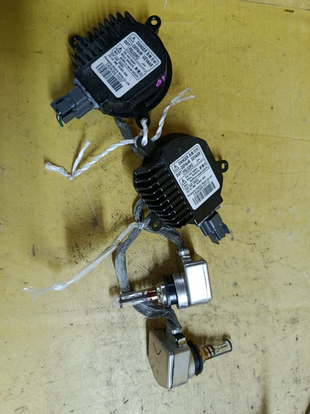 Блок розжига ксенона на Subaru Impreza GP3 Фото 1