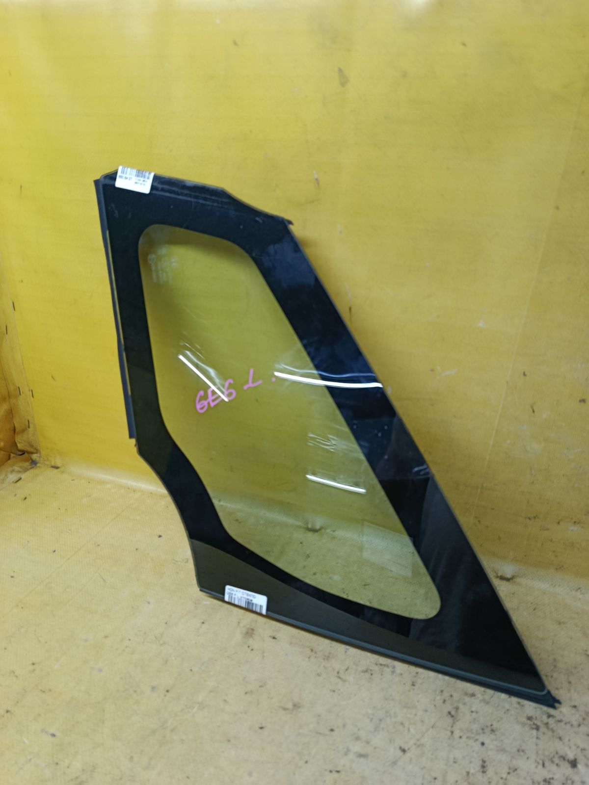 Стекло на Honda Fit GE6 Фото 1