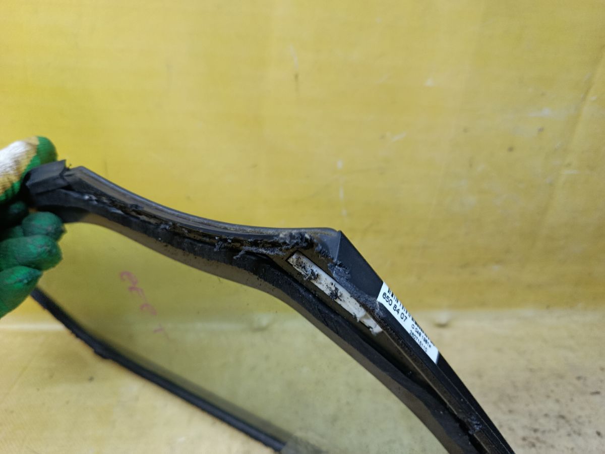 Стекло на Honda Fit GE6 Фото 4