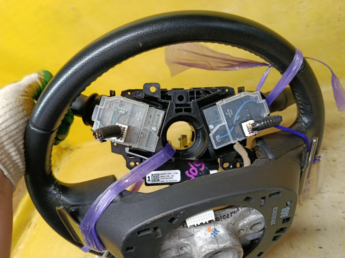 Руль на Honda Fit Hybrid GP5 Фото 7