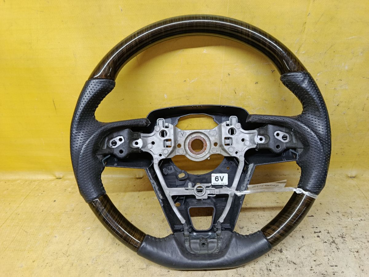 Руль на Toyota Rav4 AXAH52 Фото 1