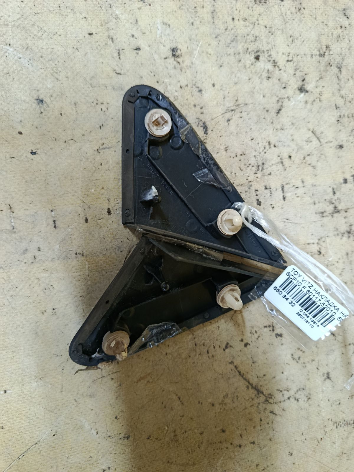 Накладка на крыло 60117-52010, 60118-52010 на Toyota Vitz SCP10 Фото 2