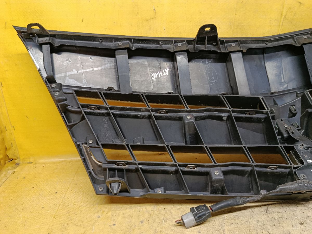Решетка радиатора 53101-58110, 86790-58080 на Toyota Alphard Hybrid ATH10W Фото 6
