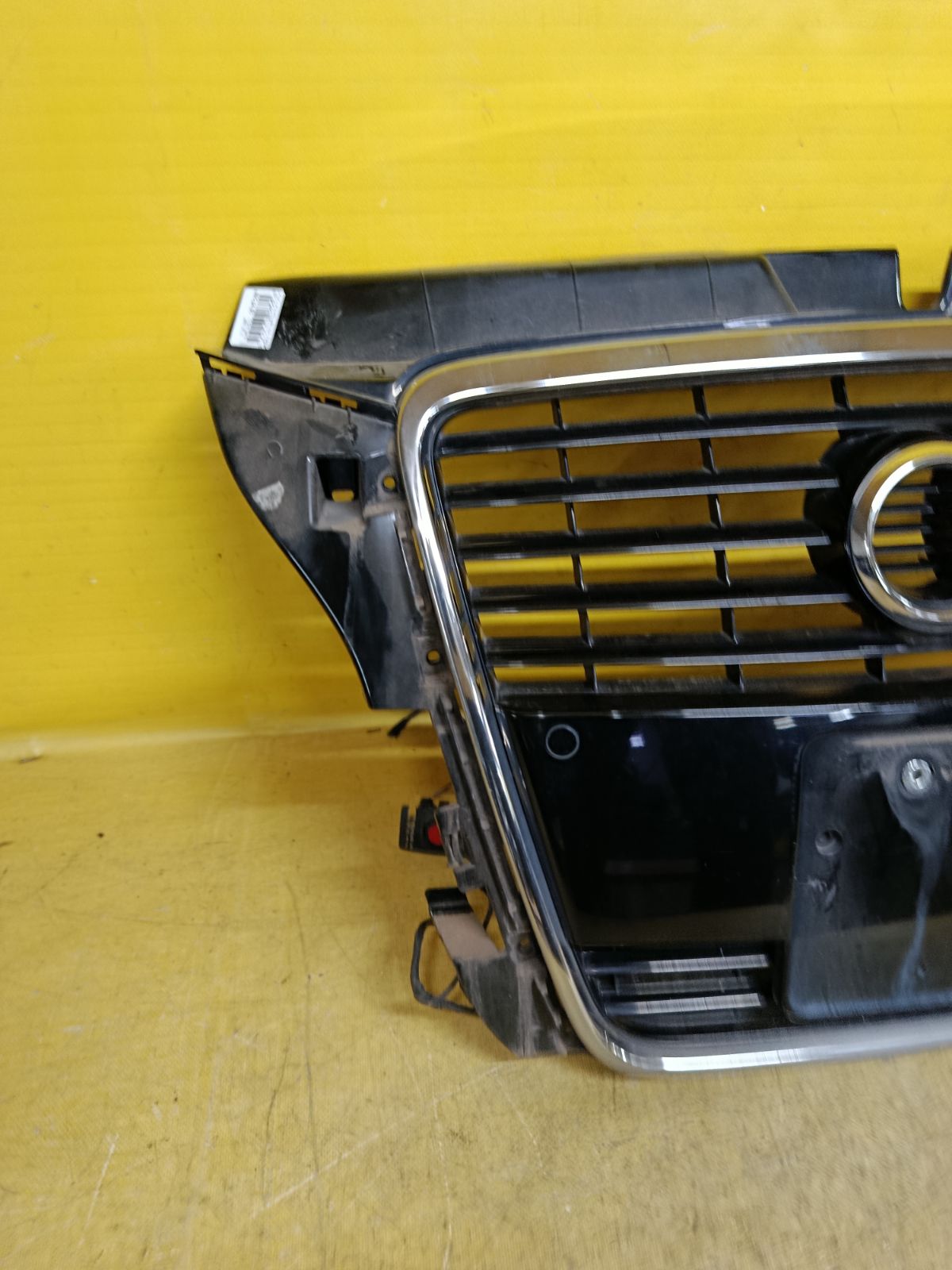 Решетка радиатора 8P0853651M на Audi A3 8P Фото 2