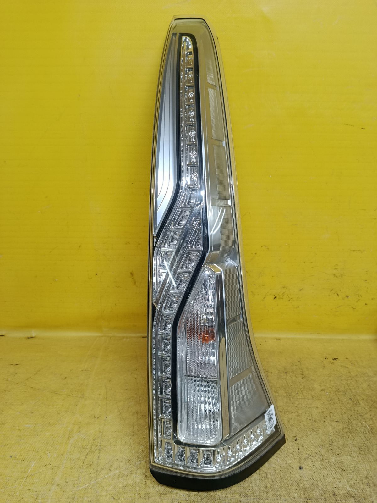 Стоп 220-23682 220-23682 на Nissan Serena HFC26 Фото 1