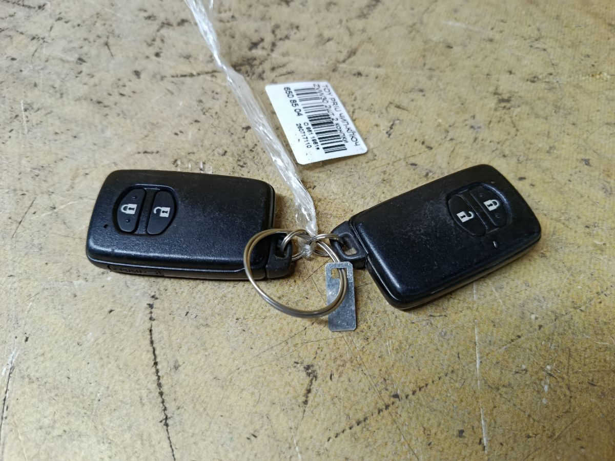 Чип-ключ на Toyota Prius ZVW30 Фото 2