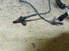 Датчик ABS 89542-B2090, 89543-B2030 на Daihatsu Wake LA700S KF-VE Фото 2