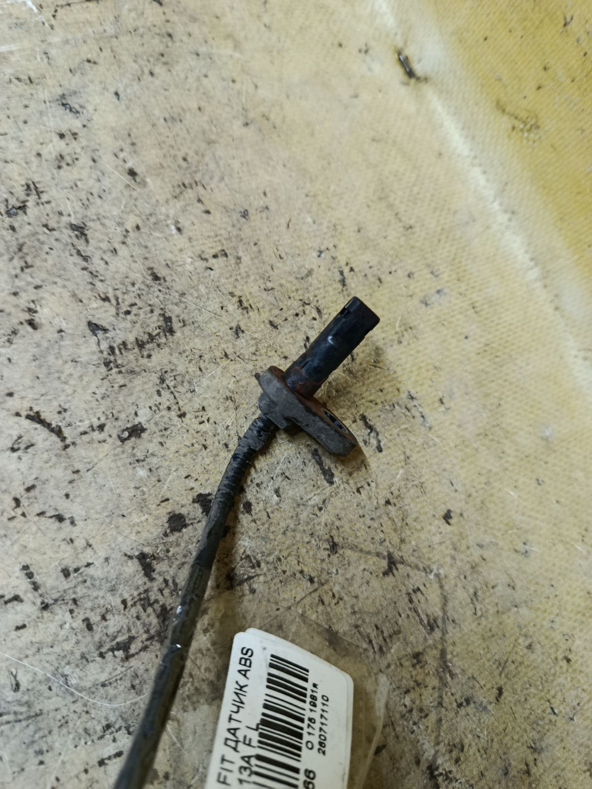 Датчик ABS 57455-TF0-003 на Honda Fit GE6 L13A Фото 2