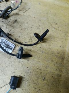 Датчик ABS на Honda Stepwgn RG1 K20A Фото 2