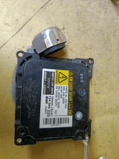 Блок розжига ксенона на Toyota Noah AZR60G 85967-52030