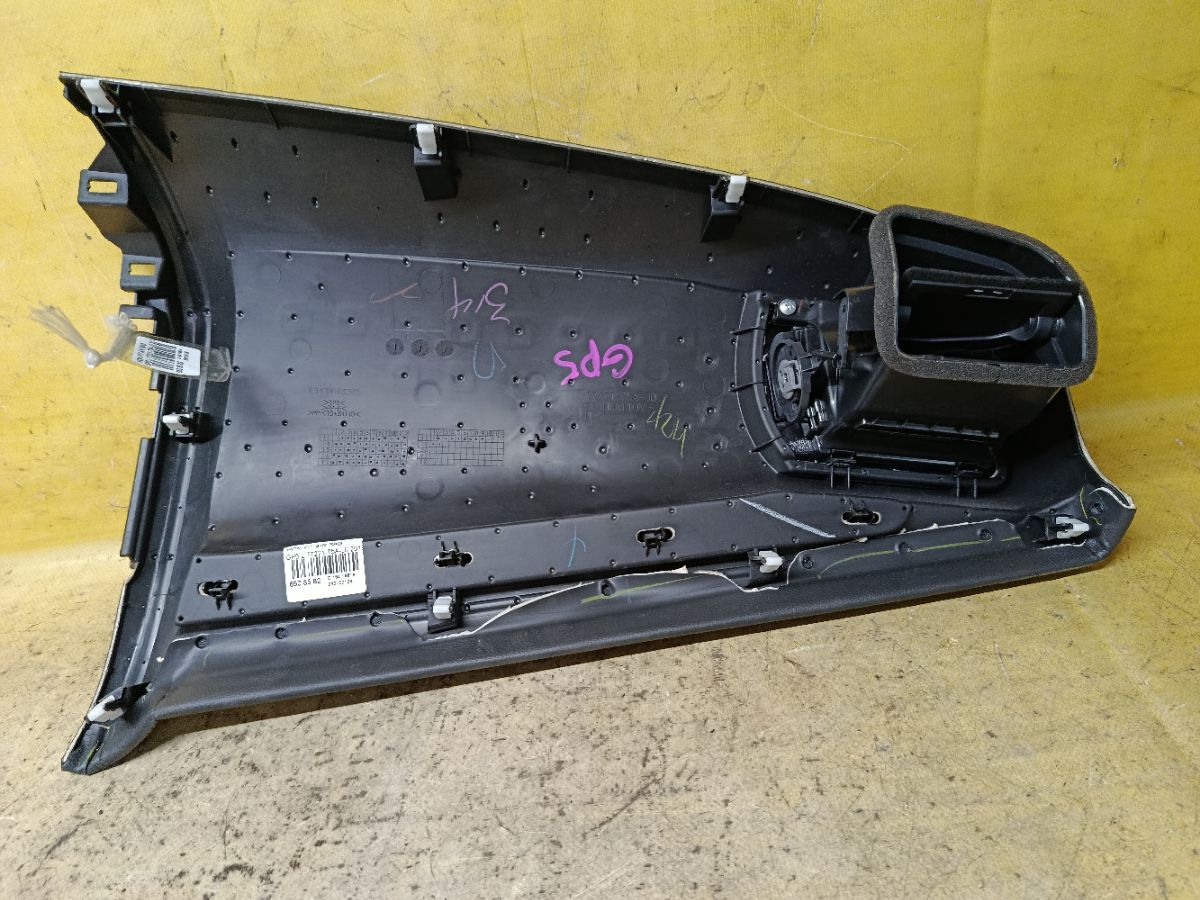 Обшивка салона 77221-T5A-J0 на Honda Fit Hybrid GP5 Фото 3