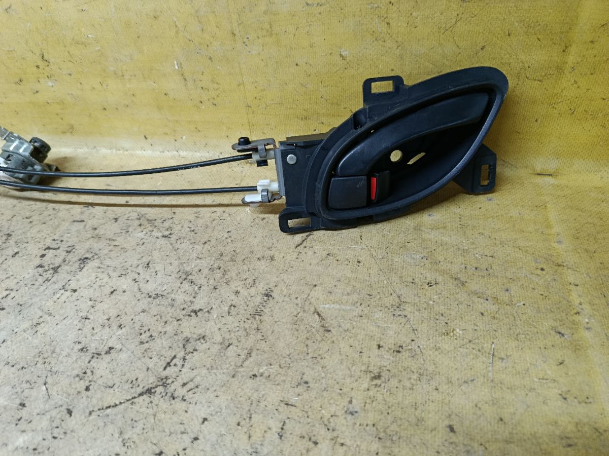 Замок двери на Honda Stream RN6 Фото 2