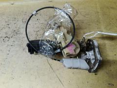Замок двери на Toyota Vitz SCP10 Фото 2