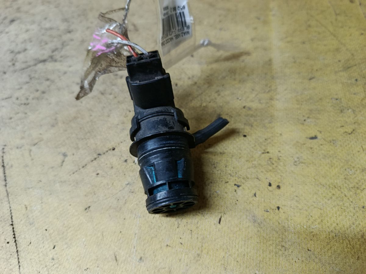 Насос омывателя стекла 860310-9190 на Mazda Axela BLEFP LF-VDS Фото 2